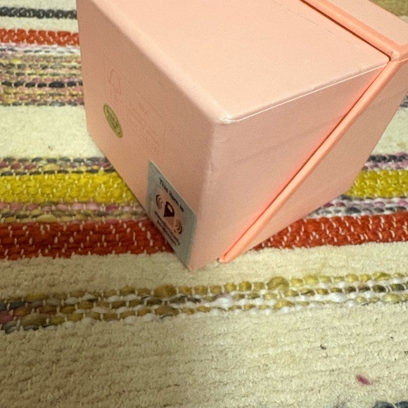 House of Harlow 1960 Goldtone Bow & Glass White Pearl Drop Earrings - Picture 7 of 8